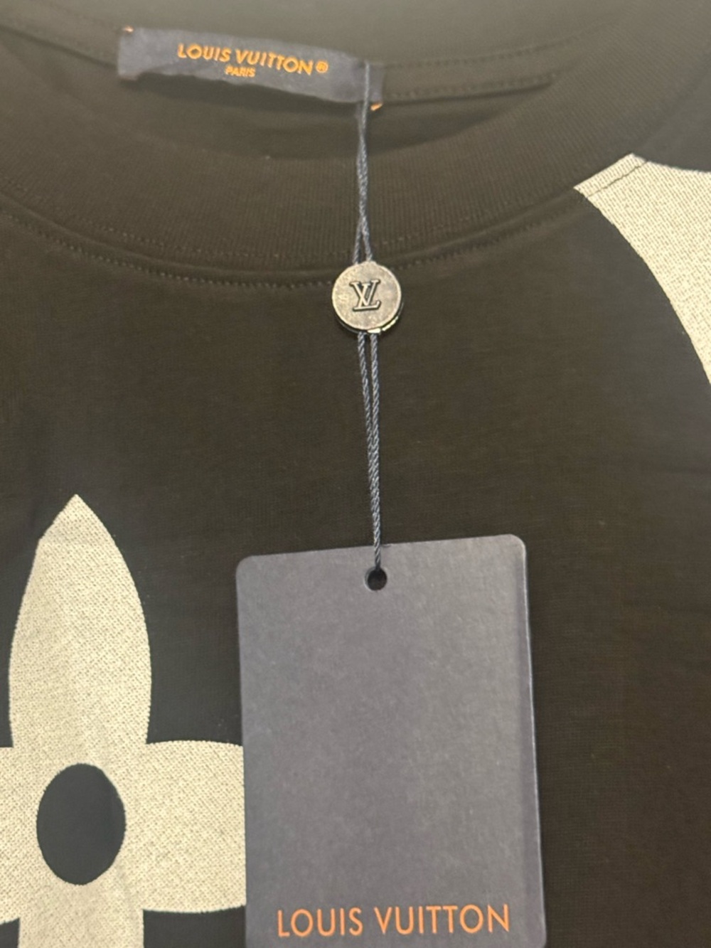 Louis Vuitton Black Short-Sleeve Monogram Print T-Shirt with Silver Accents - Picture 6 of 6